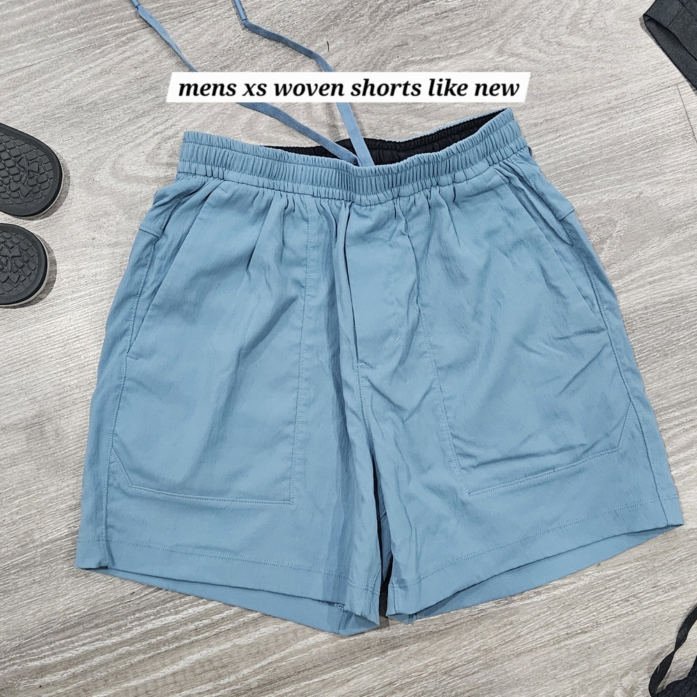 Lululemon Men's Blue Woven Shorts Xs